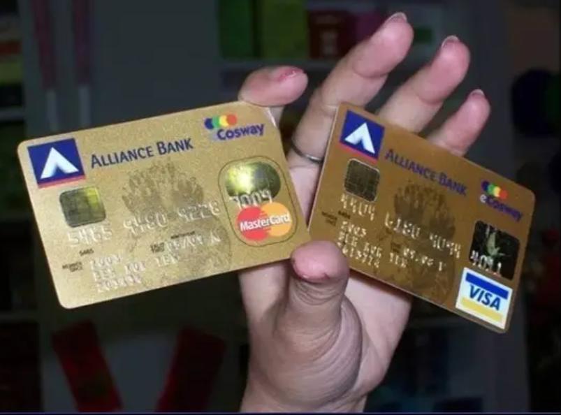 工行肥东支行开展助考便民志愿服务活动