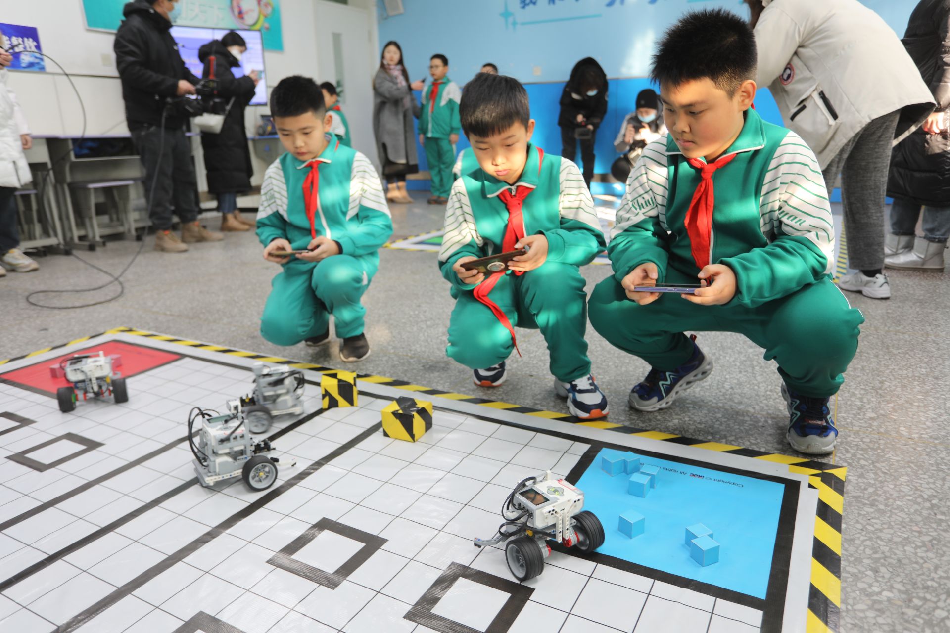 张玉宁、王钰栋搭档锋线！世预赛中国男足战印尼队首发出炉